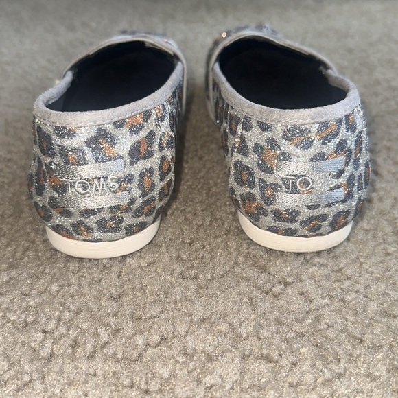 Toms Metallic Leopard Flats - Silver and Brown - Picture 4 of 7